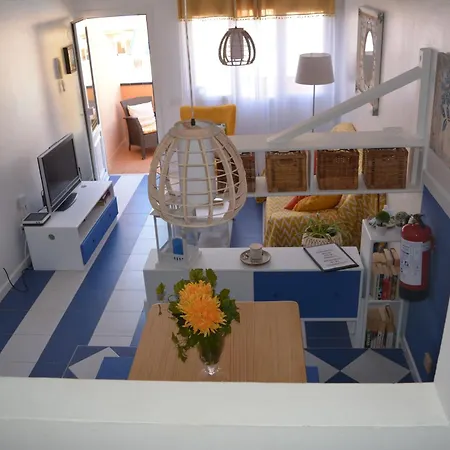 Lovely House Near To The Sea * קורלחו